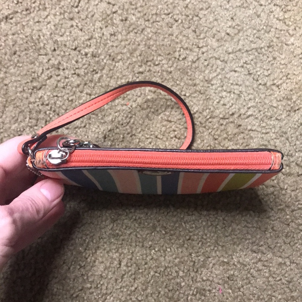 SOLD💥COACH Peyton Multistripe Small Wristlet - Picture 9 of 9